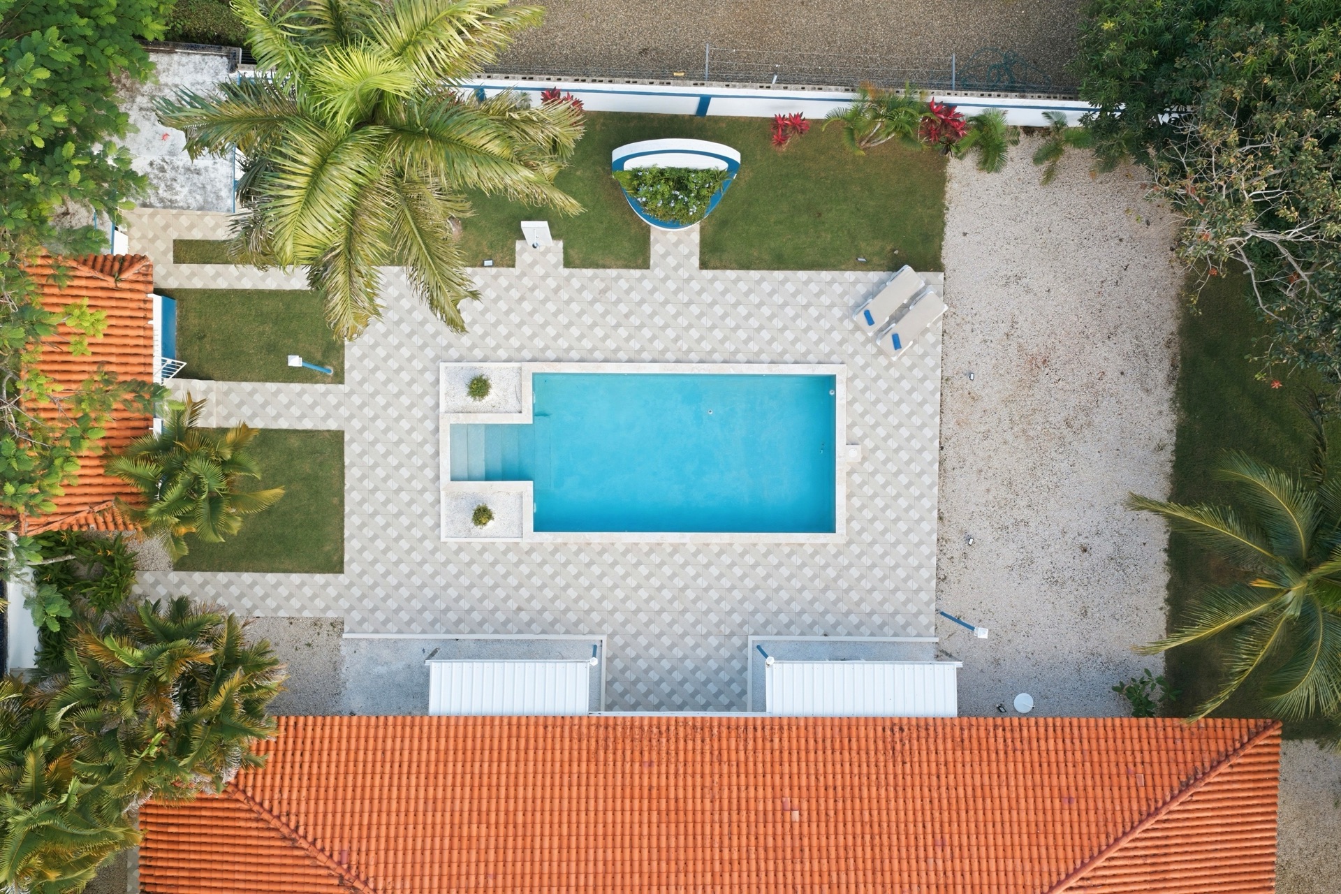 Art Deco Beach Villa pool